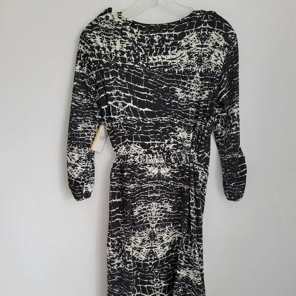 Dress - Picture 2 of 6